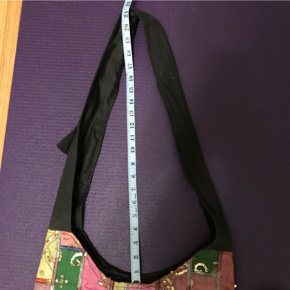 Vintage Embroidered Sequined Patchwork Shoulder Bag Made in Nepal - Picture 5 of 7